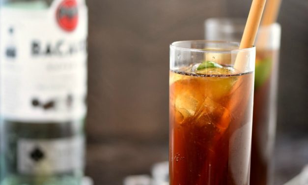 How to Make a Cuba Libre Cocktail